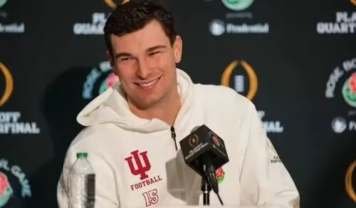 Fernando Mendoza как главный вариант для Las Vegas Raiders под первым номером драфта НФЛ 2026