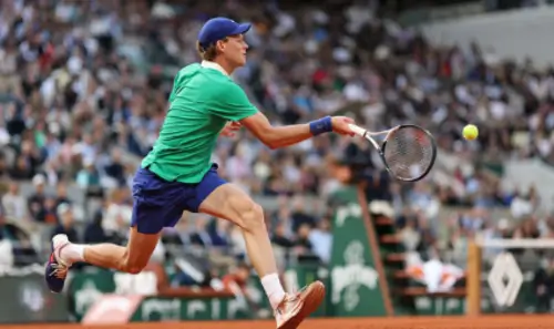 Форхенд: зона контакта и траектория ракетки