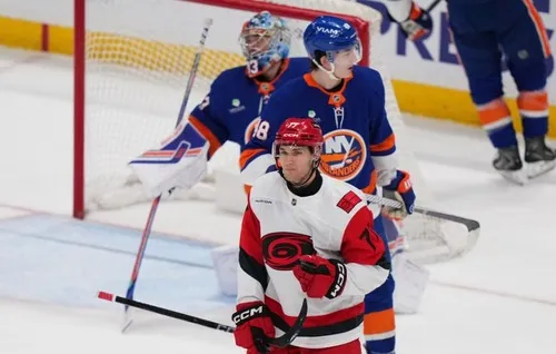 Carolina Hurricanes, Dallas Stars и Vegas Golden Knights в борьбе фаворитов Кубка Стэнли 2026