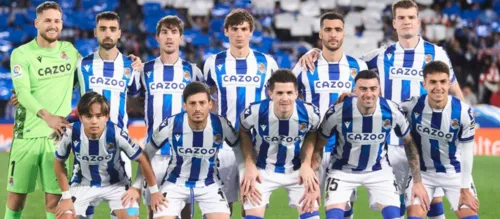 Игроки Реал Сосьедада на поле