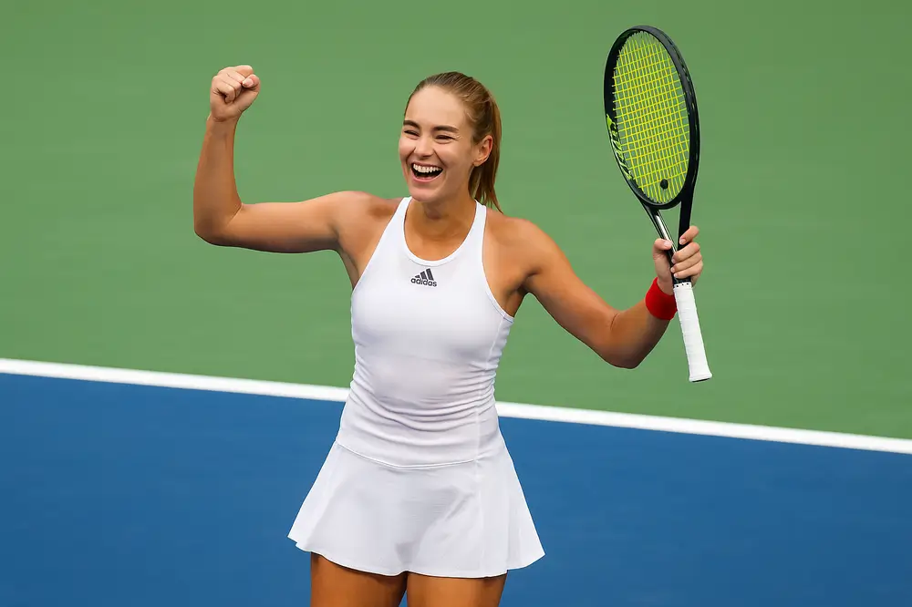 Анна Калинская празднует победу в полуфинале турнира WTA‑500 в Вашингтоне — Калинская вышла в финал